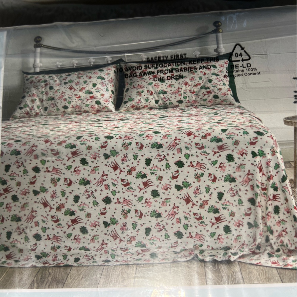 NWT CATH KIDSTON Pink Christmas Ditsy Deer 4 Piece Queen Size Sheet Set - Picture 3 of 7